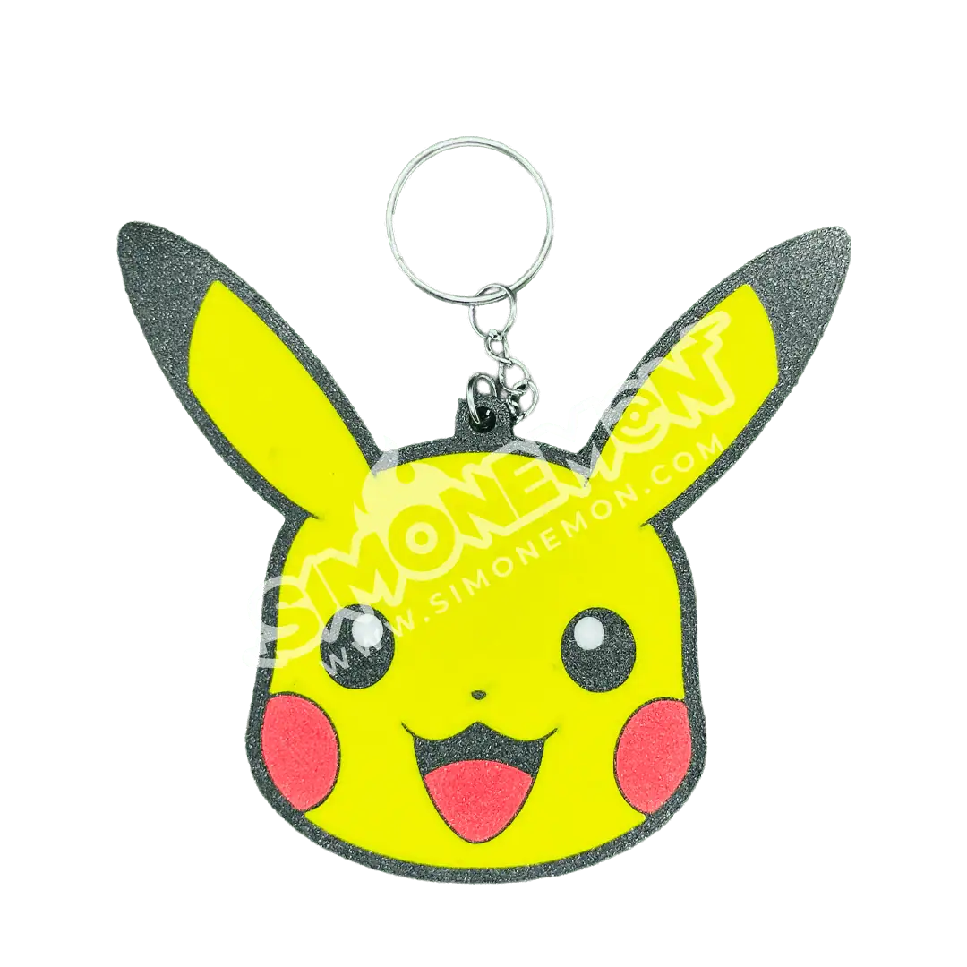Portachiavi Pikachu in schiuma con logo Simonemon, oggetto da collezione.